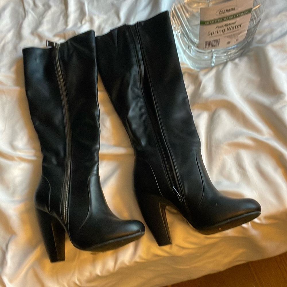 Tall heel boots